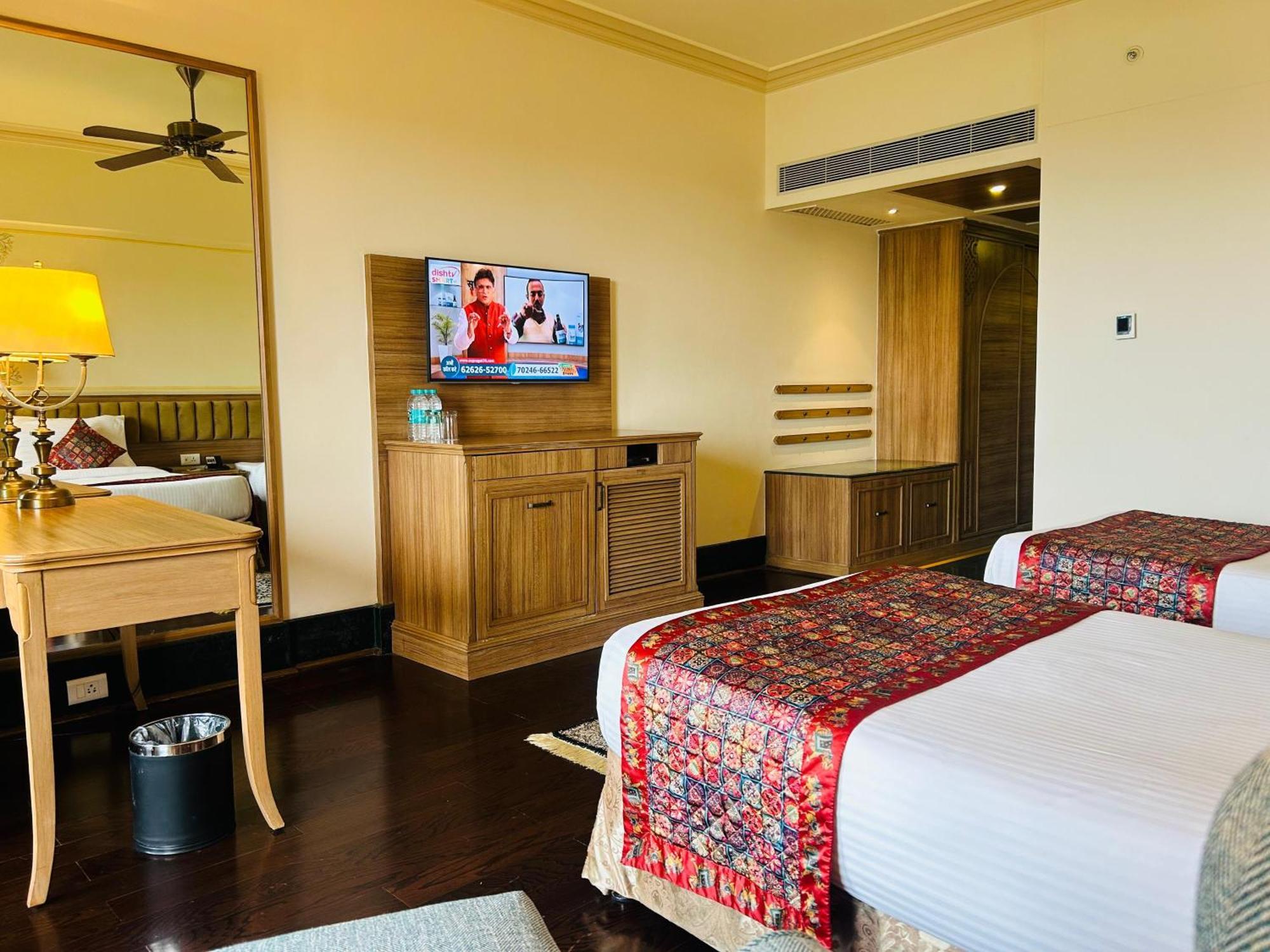 Indana Palace Jaipur Ngoại thất bức ảnh