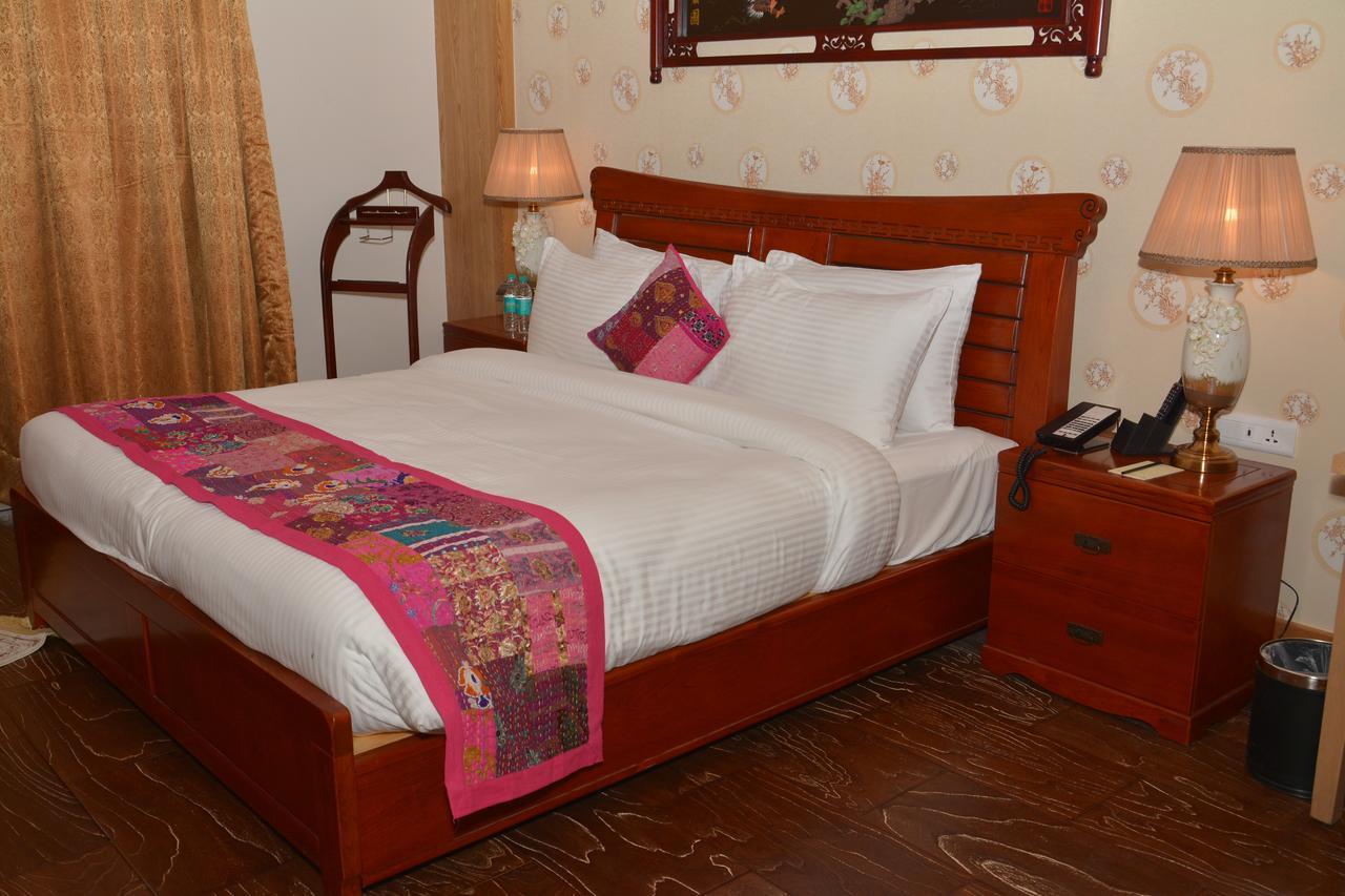 Indana Palace Jaipur Ngoại thất bức ảnh